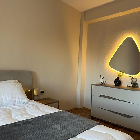 Villa Malo Guesthouse Korce Extérieur photo