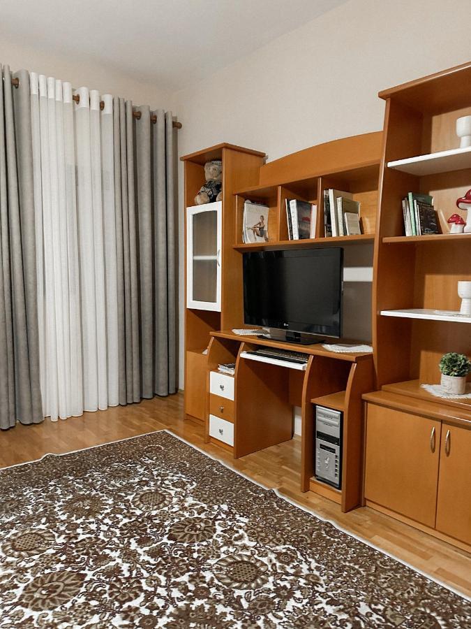 Villa Malo Guesthouse Korce Extérieur photo